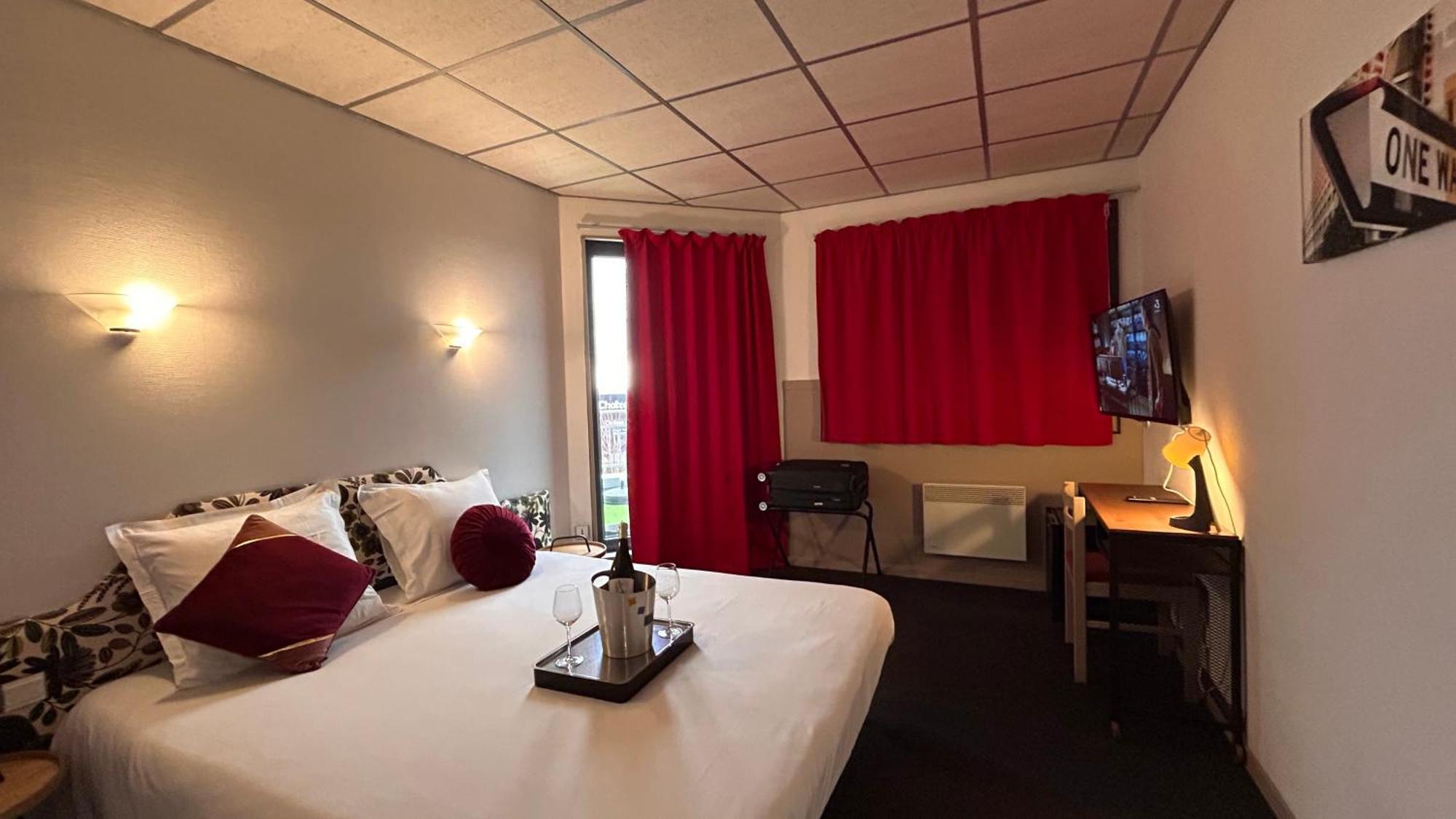 Fasthotel L'Eldorado Sébazac-Concourès Zewnętrze zdjęcie