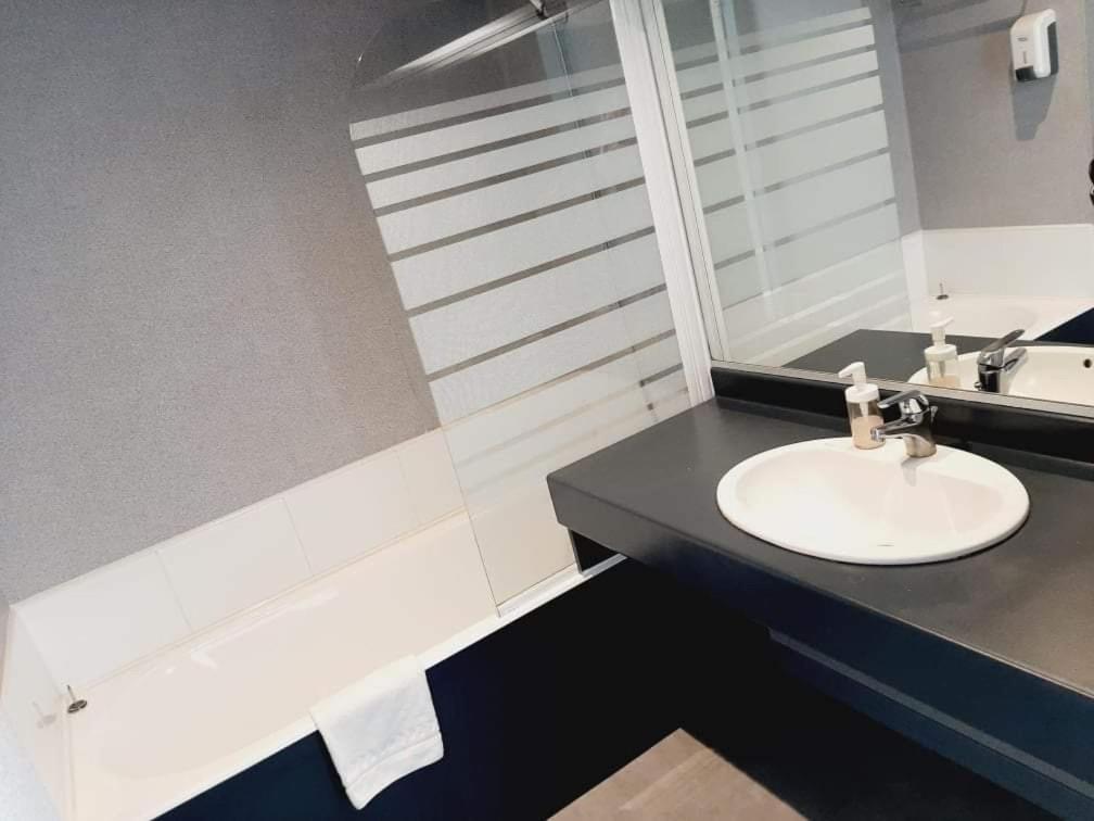 Fasthotel L'Eldorado Sébazac-Concourès Zewnętrze zdjęcie